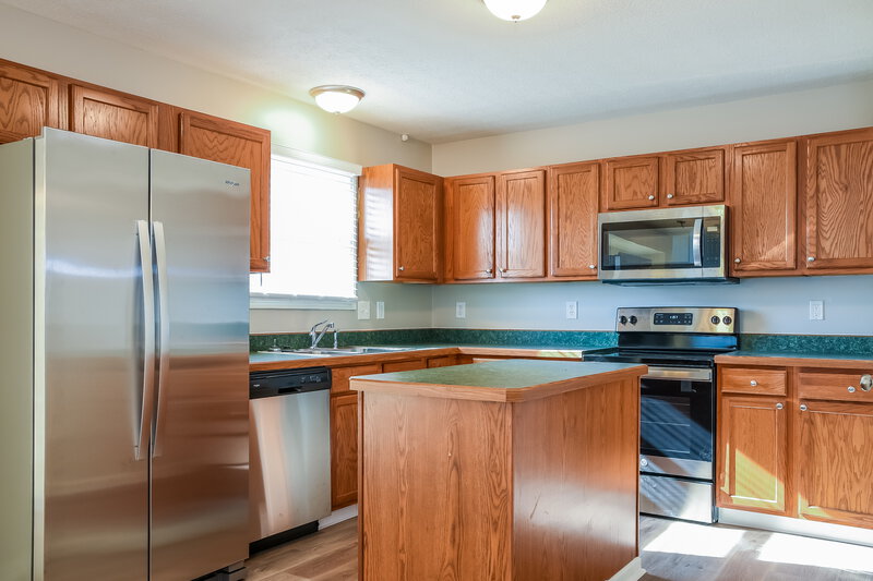 2,230/Mo, 5347 Dietrich Ave Orient, OH 43146 Kitchen View