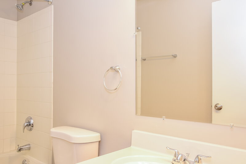2,230/Mo, 5347 Dietrich Ave Orient, OH 43146 Bathroom View