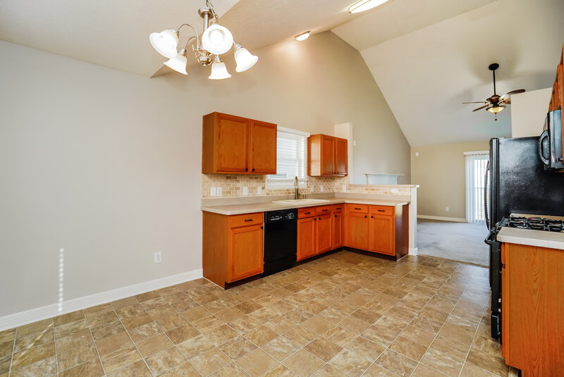 2,355/Mo, 718 Orwell St Lithopolis, OH 43136 Dining Room View