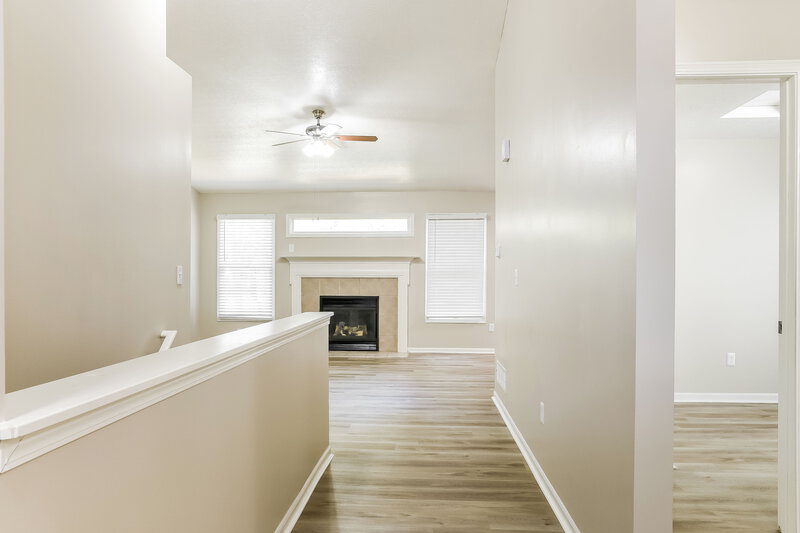 2,215/Mo, 6693 Laburnum Dr Canal Winchester, OH 43110 Foyer View