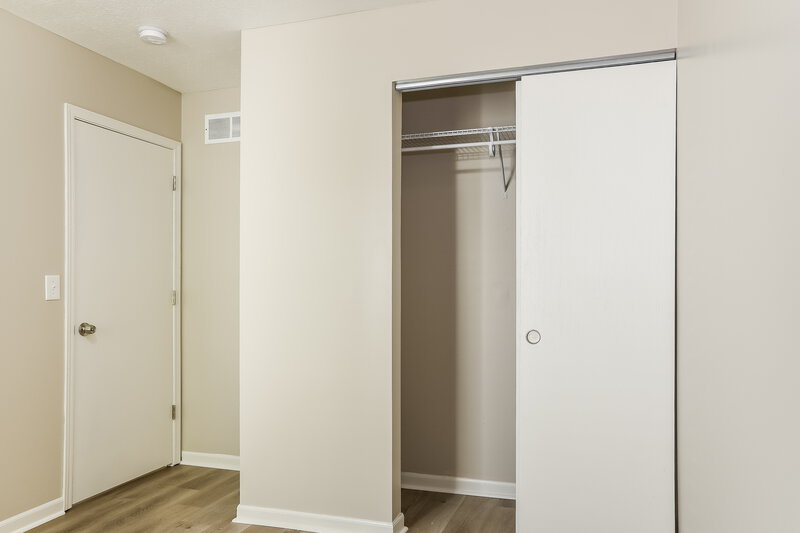 2,215/Mo, 6693 Laburnum Dr Canal Winchester, OH 43110 Bedroom View 2