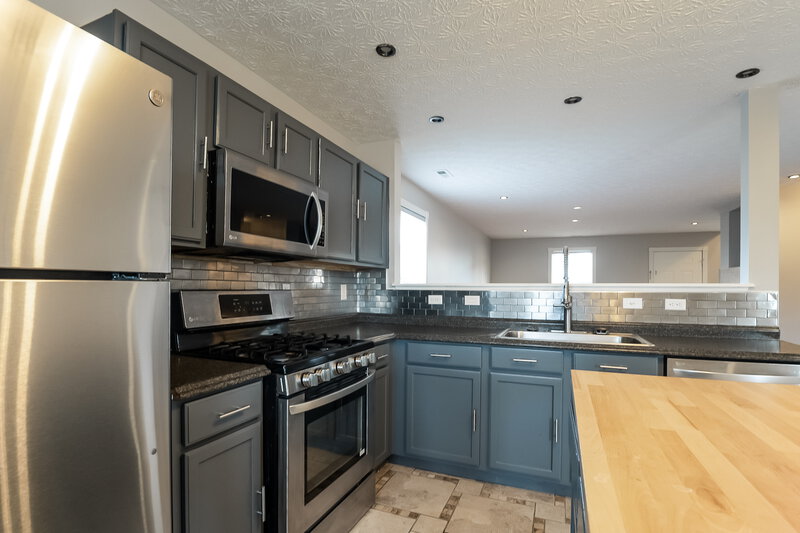 2,095/Mo, 5425 Englecrest Dr Canal Winchester, OH 43110 Kitchen View 3