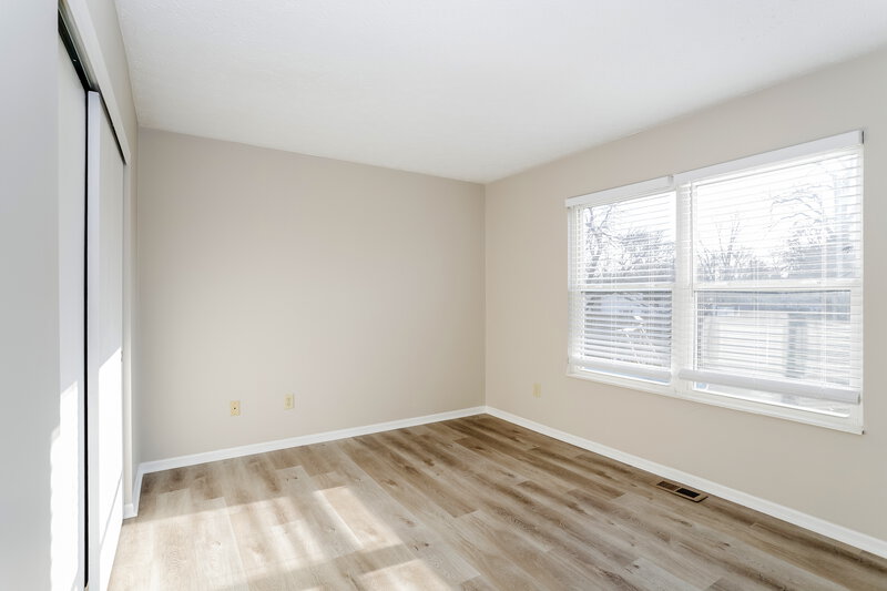 1,790/Mo, 3531 Rocky Rd Columbus, OH 43223 Main Bedroom View