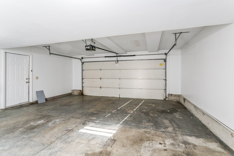 1,790/Mo, 3531 Rocky Rd Columbus, OH 43223 Garage View