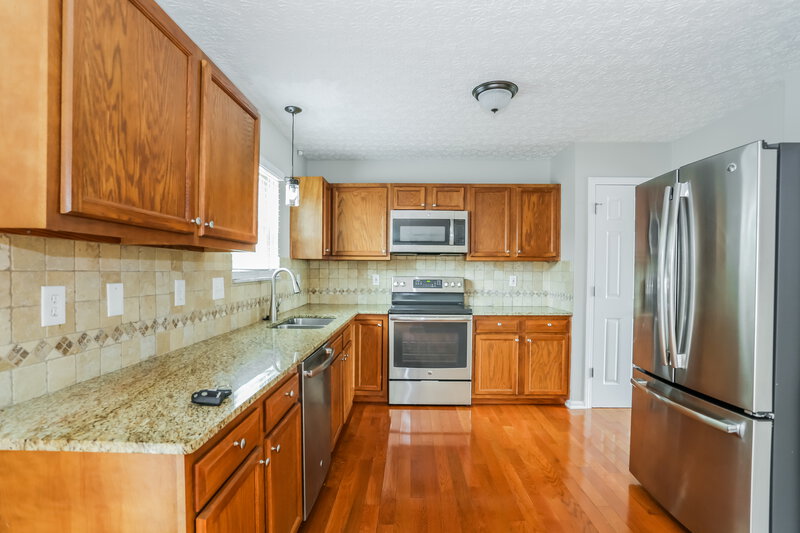 2,315/Mo, 5931 Rainwater Way Columbus, OH 43228 Kitchen View