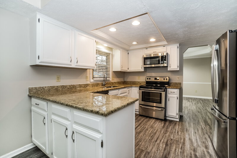 2,700/Mo, 11582 Eddington Ave Pickerington, OH 43147 Kitchen View