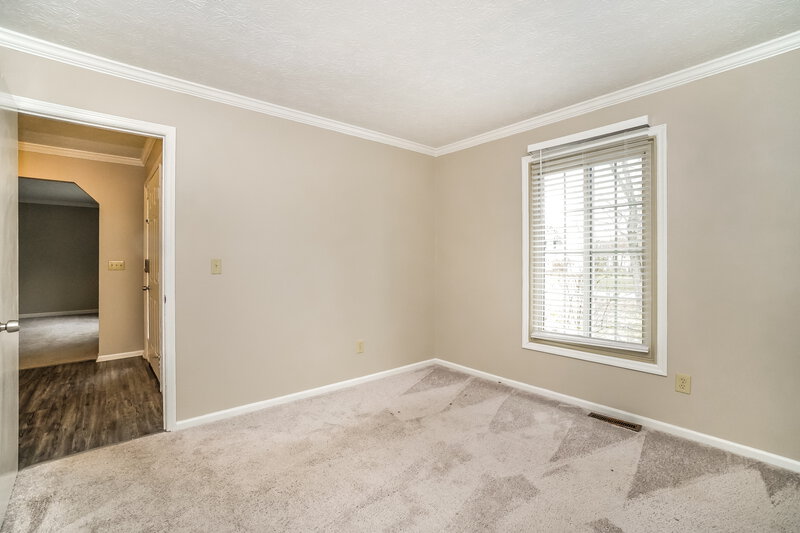 2,700/Mo, 11582 Eddington Ave Pickerington, OH 43147 Office View