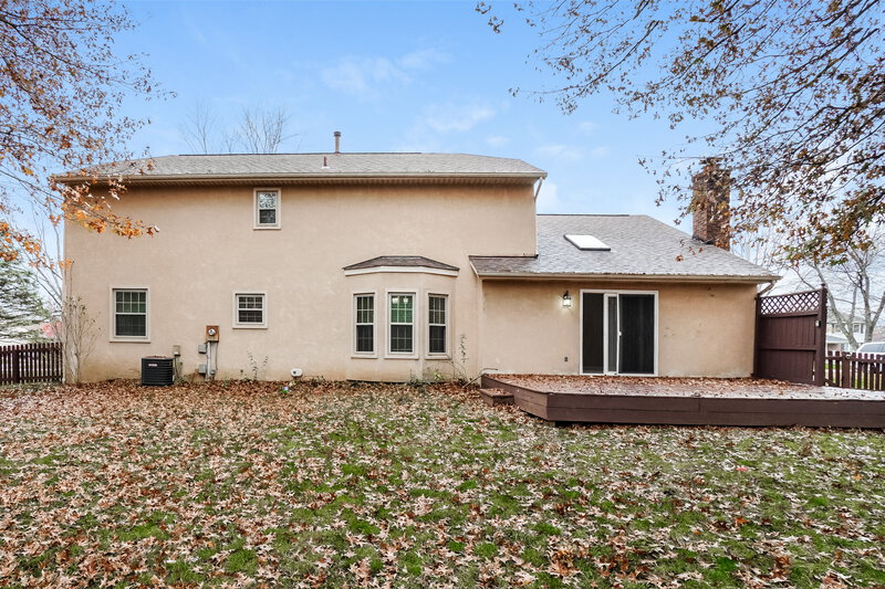 2,700/Mo, 11582 Eddington Ave Pickerington, OH 43147 Rear View