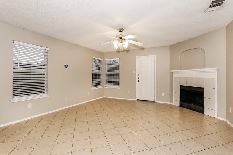 1,955/Mo, 8172 Heritage Place Dr Fort Worth, TX 76137 Misc View