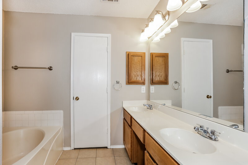 1,955/Mo, 8172 Heritage Place Dr Fort Worth, TX 76137 Misc View 10