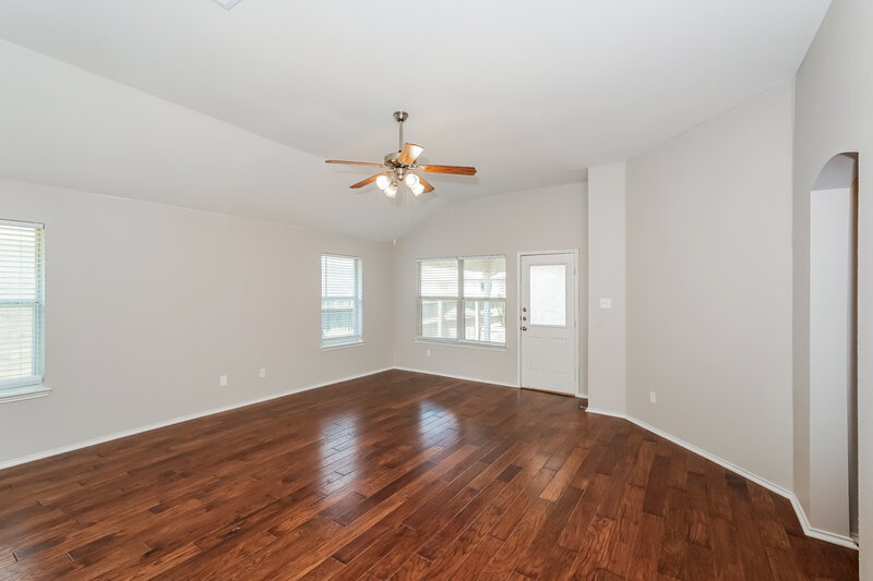 2,120/Mo, 7617 Rainbow Creek Dr Fort Worth, TX 76123 Living Room View 2