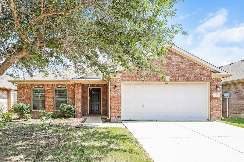 1,840/Mo, 1709 Heron Dr Aubrey, TX 76227 External View