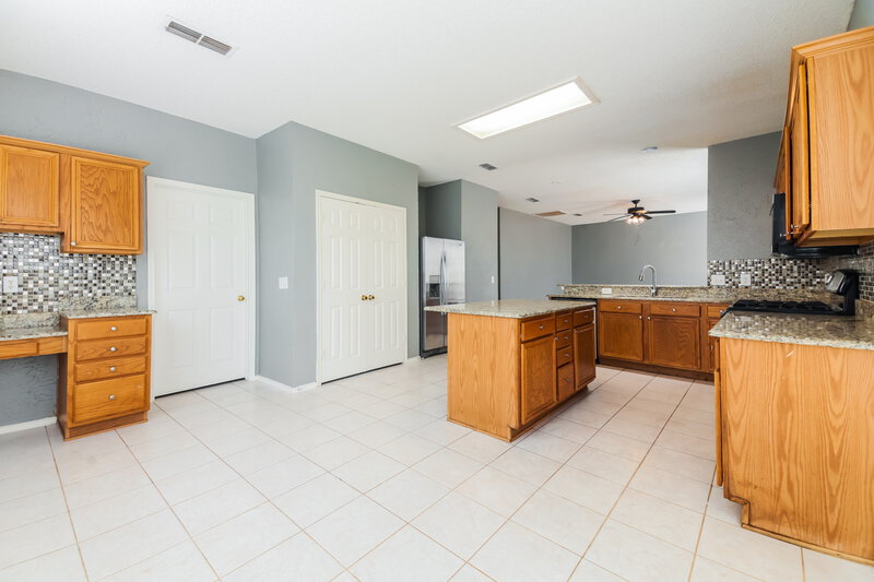 2,830/Mo, 774 Poplar Ct Lake Dallas, TX 75065 Dining Room View