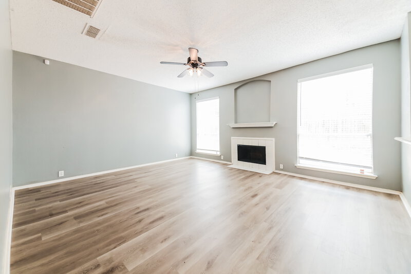 2,830/Mo, 774 Poplar Ct Lake Dallas, TX 75065 Family Room View