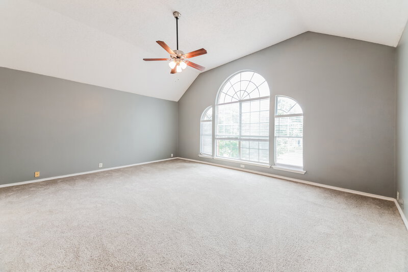 2,830/Mo, 774 Poplar Ct Lake Dallas, TX 75065 Main Bedroom View