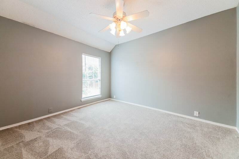 2,830/Mo, 774 Poplar Ct Lake Dallas, TX 75065 Bedroom View