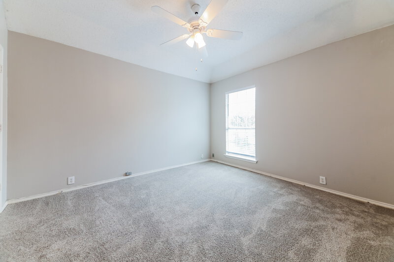 2,830/Mo, 774 Poplar Ct Lake Dallas, TX 75065 Bedroom View 2