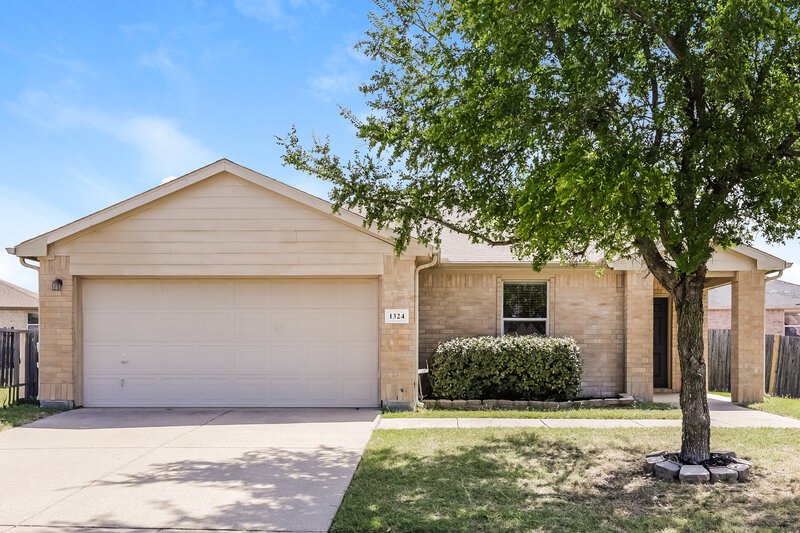 2,040/Mo, 1324 Burleson St Cedar Hill, TX 75104 External View