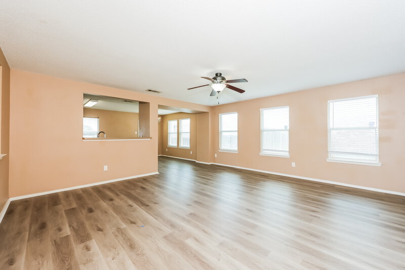 2,040/Mo, 1324 Burleson St Cedar Hill, TX 75104 Living Room View
