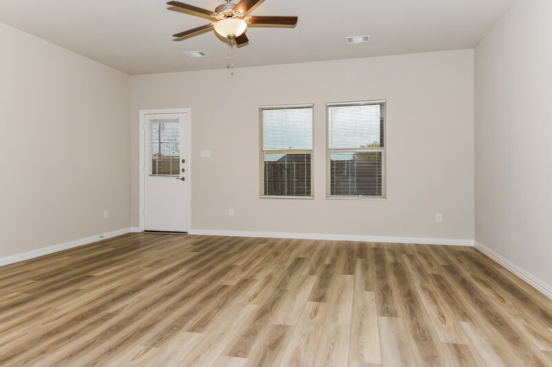 2,545/Mo, 1212 Green Timber Dr Forney, TX 75126 Living Room View