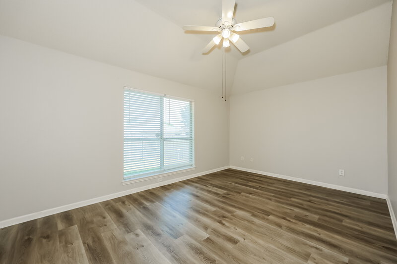 2,150/Mo, 5017 Eastcreek Dr Arlington, TX 76018 Main Bedroom View