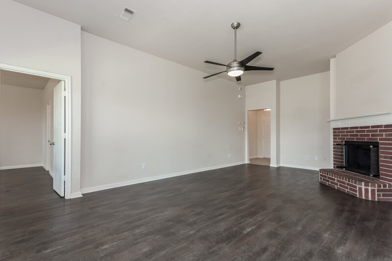 1,825/Mo, 10436 Fossil Hill Dr Fort Worth, TX 76131 Living Room View 2