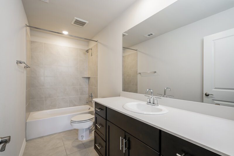 2,315/Mo, 1902 Bird Stone Drive Forney, TX 75126 Bathroom View