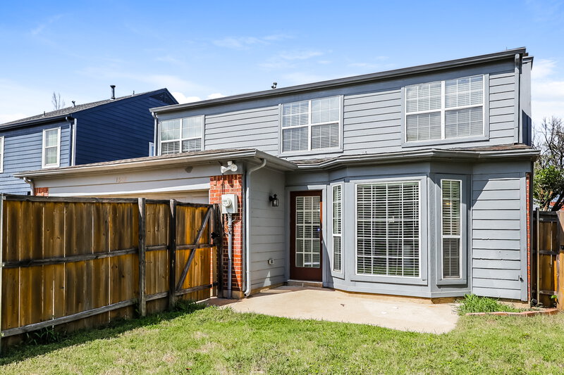 2,380/Mo, 1507 Chapman St Cedar Hill, TX 75104 Rear View 2