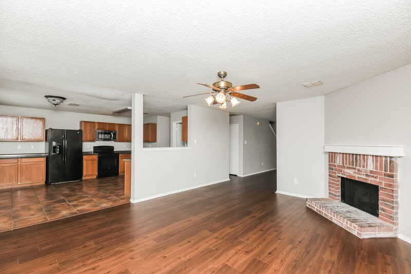 2,370/Mo, 3908 Golden Horn Ln Fort Worth, TX 76123 Living Room View
