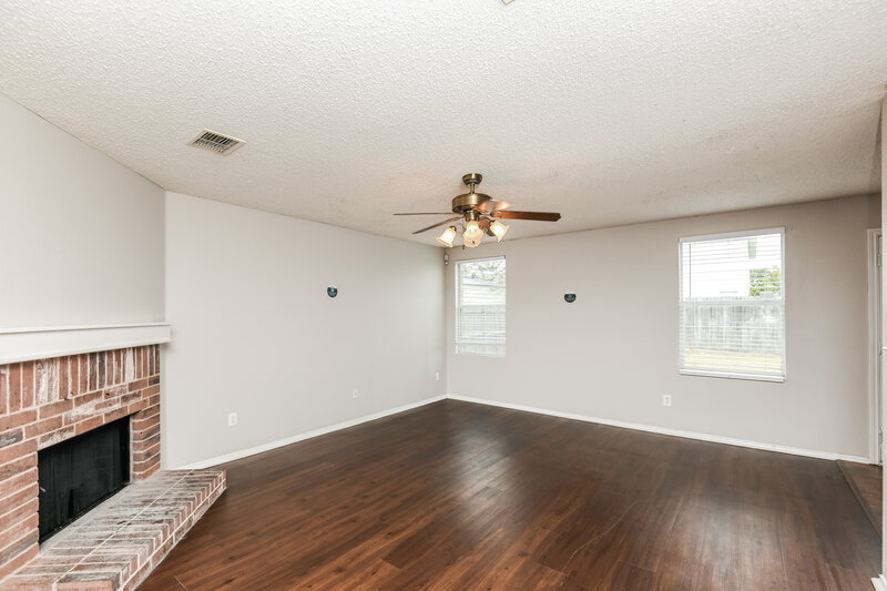 2,370/Mo, 3908 Golden Horn Ln Fort Worth, TX 76123 Living Room View 2