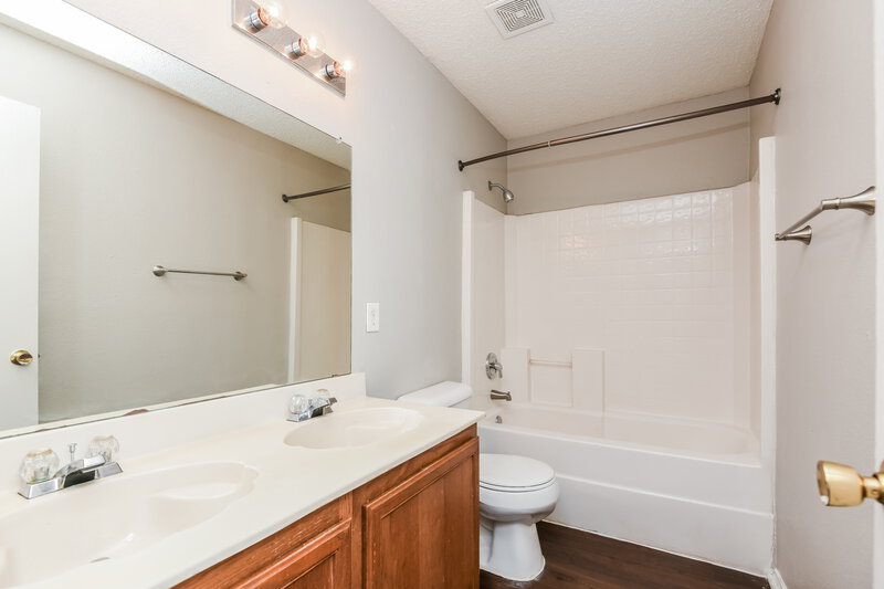 2,370/Mo, 3908 Golden Horn Ln Fort Worth, TX 76123 Bathroom View