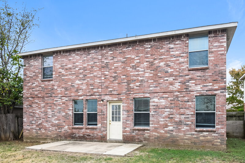 2,370/Mo, 3908 Golden Horn Ln Fort Worth, TX 76123 Rear View