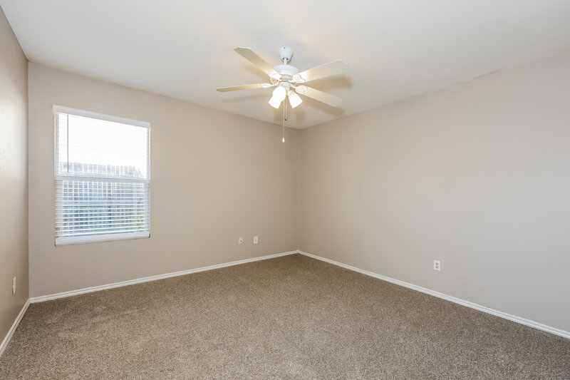 2,240/Mo, 8410 River Bluffs Dr Arlington, TX 76002 Bedroom View