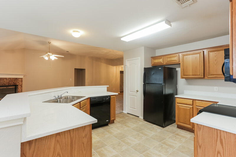 2,230/Mo, 7501 Fossil Garden Dr Arlington, TX 76002 Misc View 5
