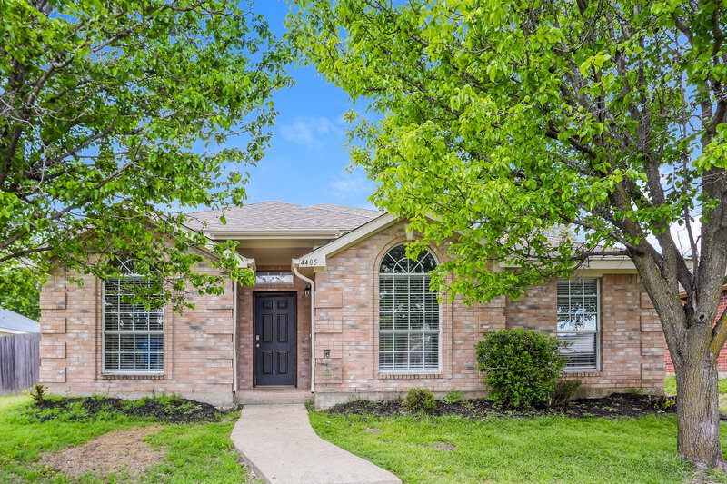 2,170/Mo, 4405 Crystal Ln Garland, TX 75043 External View