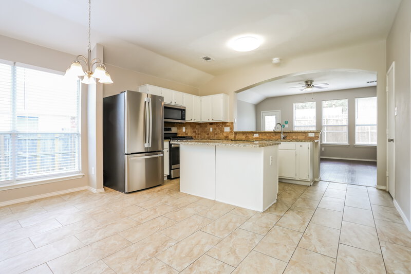 2,170/Mo, 4405 Crystal Ln Garland, TX 75043 Floorplan View 2