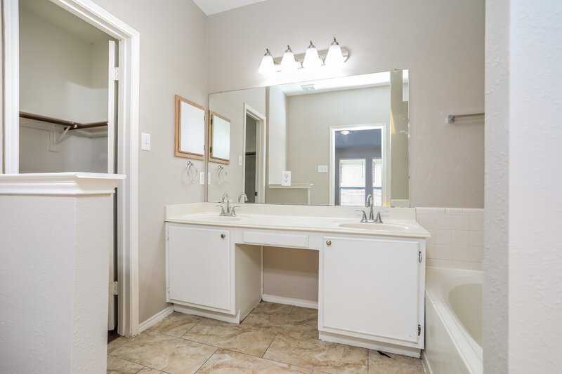 2,170/Mo, 4405 Crystal Ln Garland, TX 75043 Misc View 9