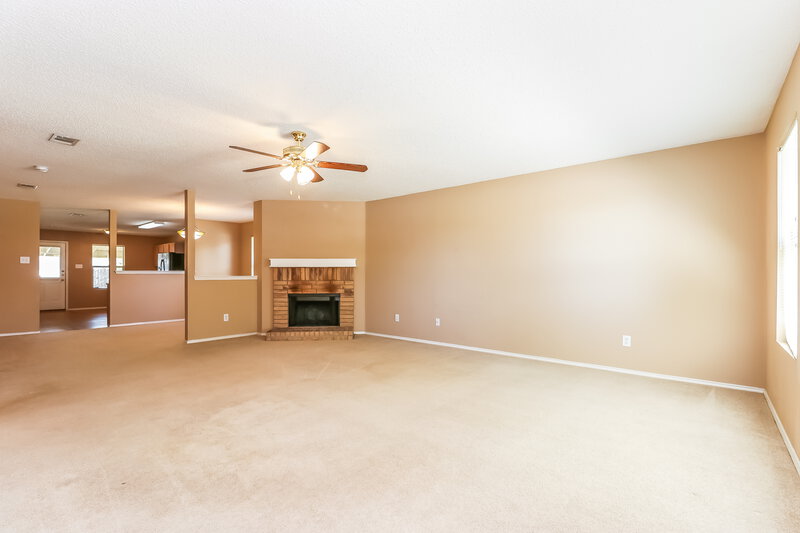 1,775/Mo, 548 Magdalen Ave Crowley, TX 76036 Living Room View 2