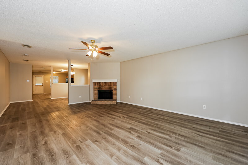 2,005/Mo, 548 Magdalen Ave Crowley, TX 76036 Living Room View 2