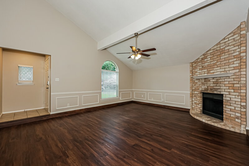 1,990/Mo, 910 Blue Jay Dr Mansfield, TX 76063 Living Room View