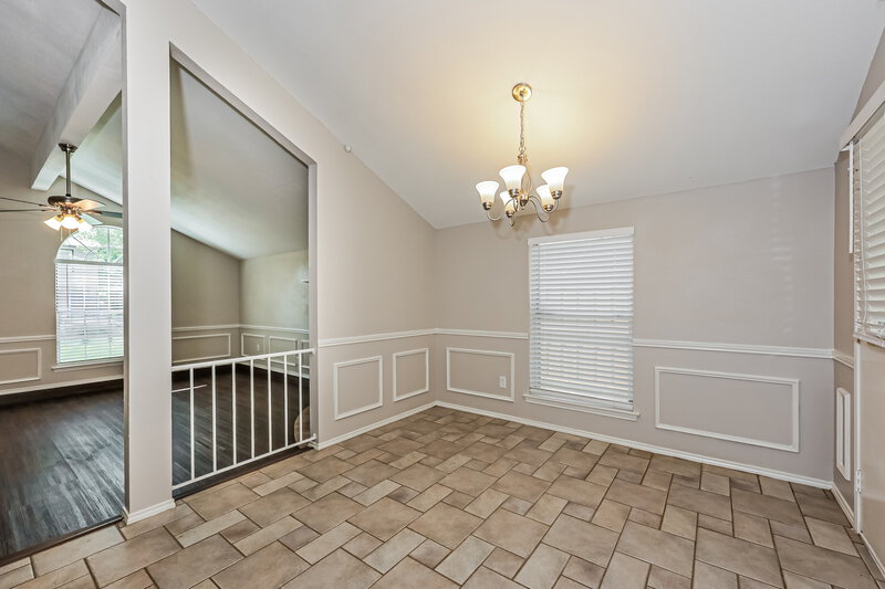 1,990/Mo, 910 Blue Jay Dr Mansfield, TX 76063 Dining Room View