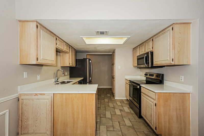 1,990/Mo, 910 Blue Jay Dr Mansfield, TX 76063 Kitchen View