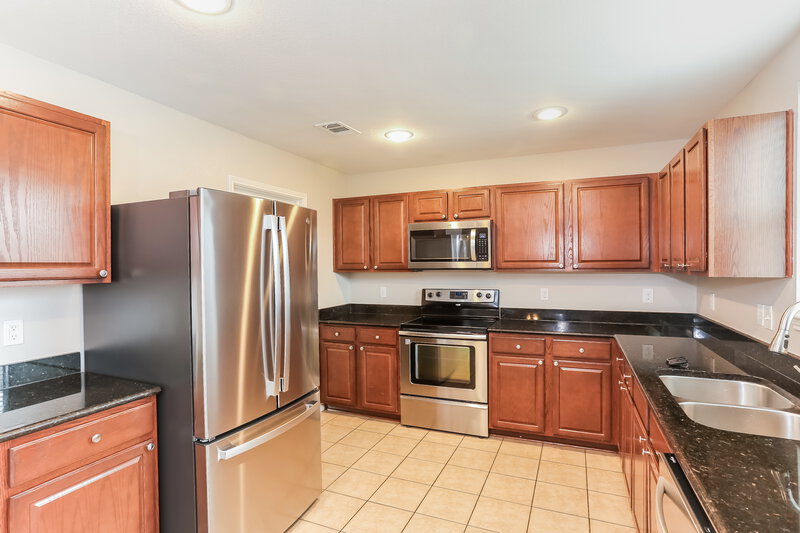 2,300/Mo, 413 Emerald Creek Dr Fort Worth, TX 76131 Kitchen View