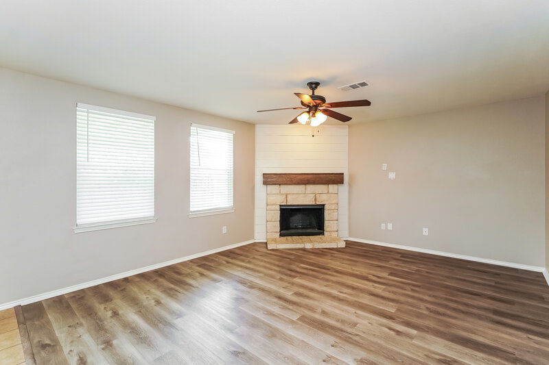 2,220/Mo, 413 Emerald Creek Dr Fort Worth, TX 76131 Misc View 8