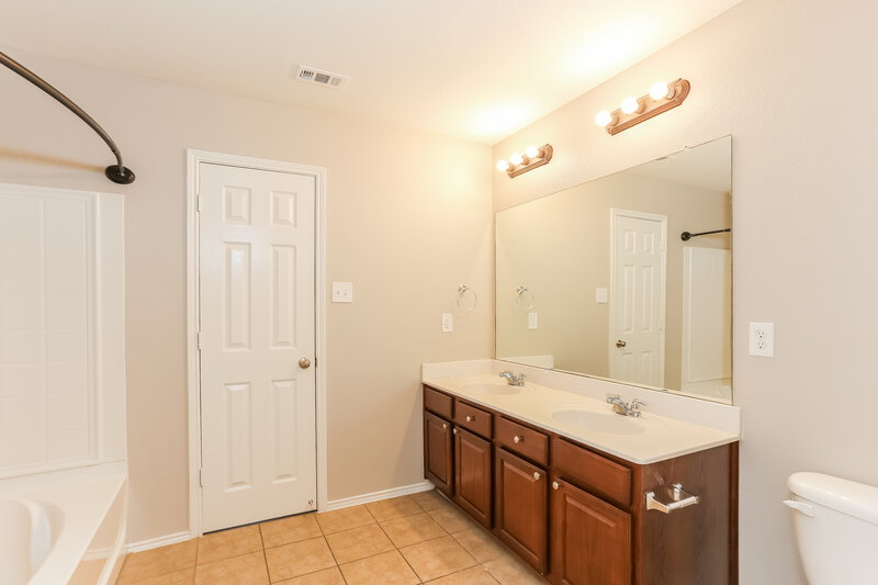 2,505/Mo, 413 Emerald Creek Dr Fort Worth, TX 76131 Misc View 11