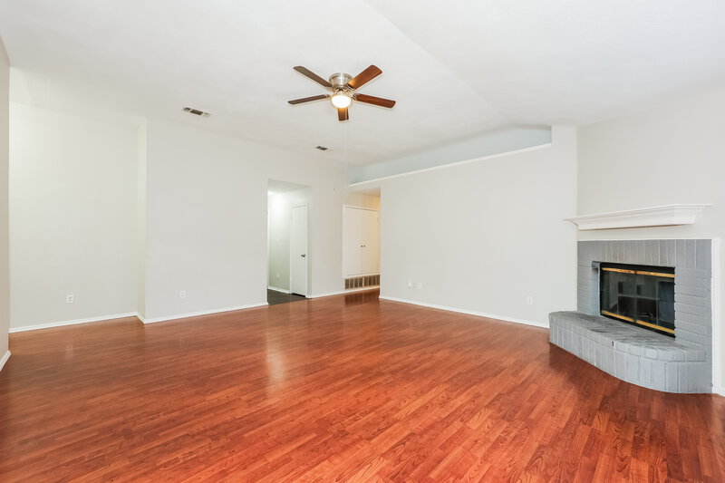1,925/Mo, 512 Blue Haze Dr Fort Worth, TX 76108 Living Room View 3