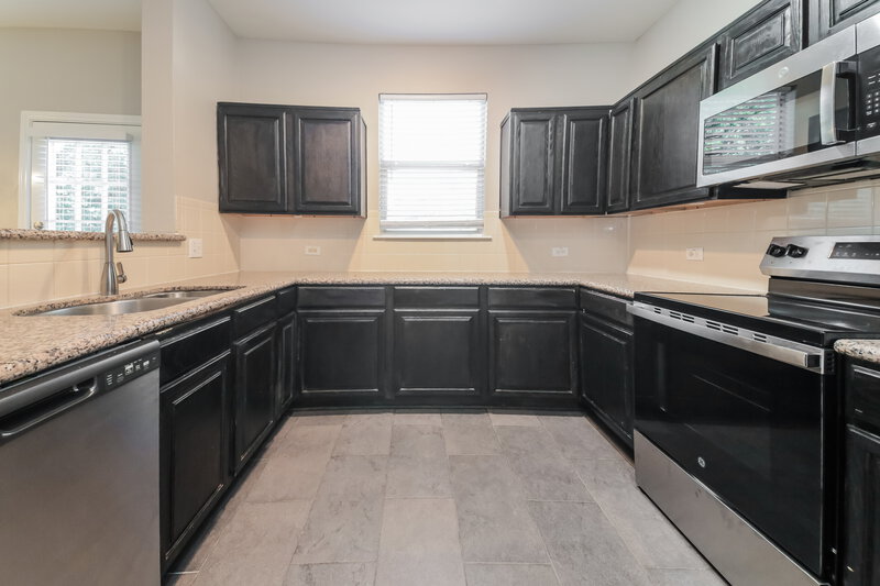 2,395/Mo, 8004 Swan Park Dr Denton, TX 76210 Kitchen View 2