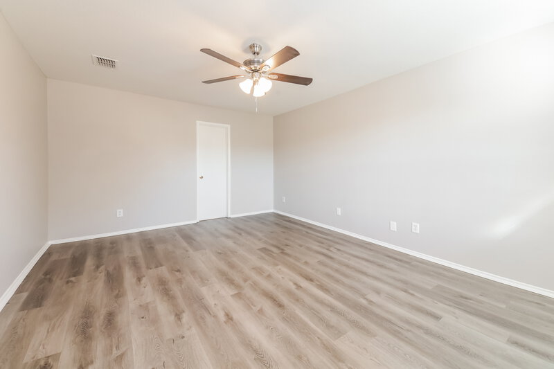 2,395/Mo, 8004 Swan Park Dr Denton, TX 76210 Main Bedroom View