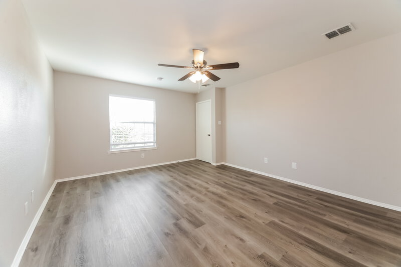 2,395/Mo, 8004 Swan Park Dr Denton, TX 76210 Main Bedroom View 2
