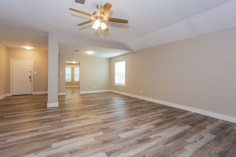 2,215/Mo, 7713 Dockside Dr Rowlett, TX 75088 Living Room View 2